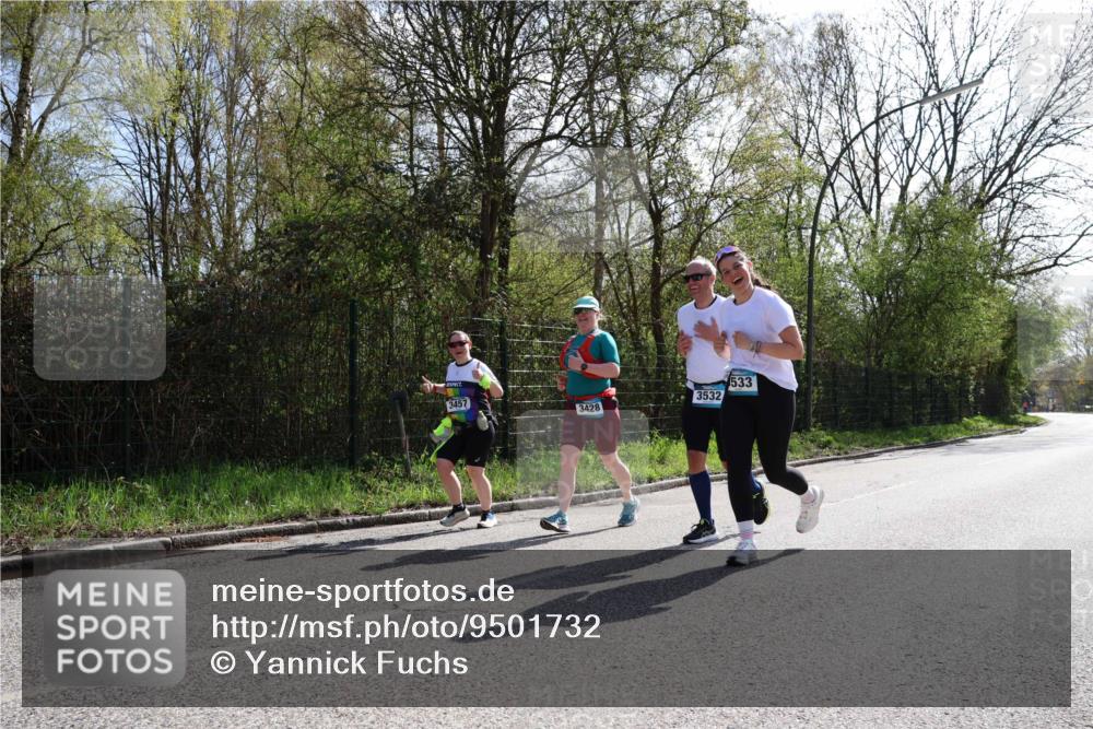 12.04.2026 - 45. Internationalen Wilhelmsburger Insellauf Yannick Fuchs http://msf.ph/oto/9501732 12.04.2026 11:30:23 Laufen 3457, 3428, 3532, 533 meine-sportfotos.de