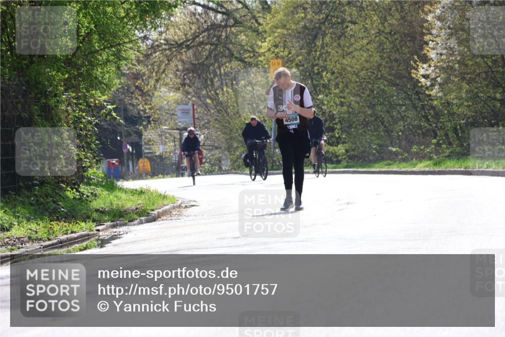 12.04.2026 - 45. Internationalen Wilhelmsburger Insellauf Yannick Fuchs http://msf.ph/oto/9501757 12.04.2026 11:33:53 Laufen 9, 4508 meine-sportfotos.de
