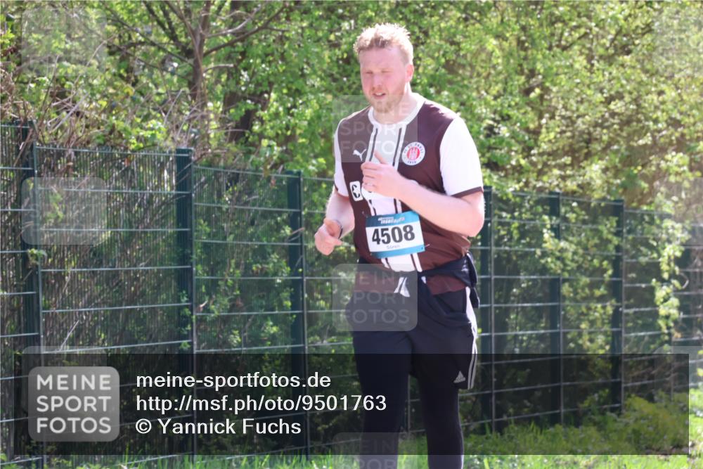 12.04.2026 - 45. Internationalen Wilhelmsburger Insellauf Yannick Fuchs http://msf.ph/oto/9501763 12.04.2026 11:34:07 Laufen 4508 meine-sportfotos.de
