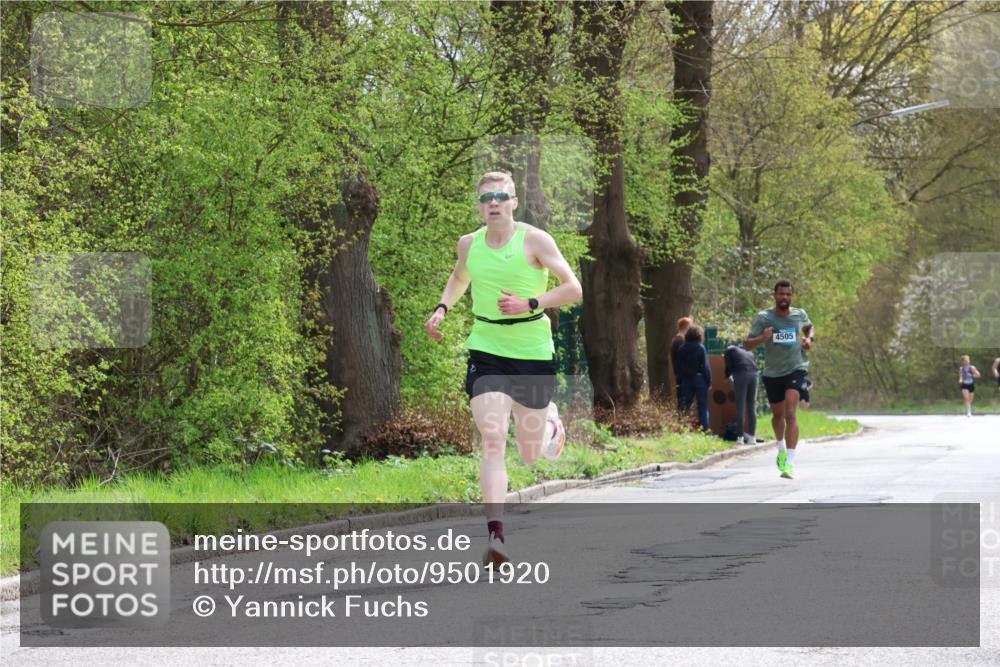 12.04.2026 - 45. Internationalen Wilhelmsburger Insellauf Yannick Fuchs http://msf.ph/oto/9501920 12.04.2026 12:42:26 Laufen 4505 meine-sportfotos.de