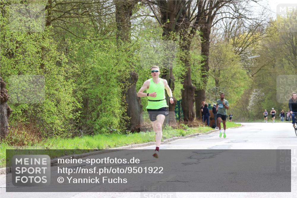 12.04.2026 - 45. Internationalen Wilhelmsburger Insellauf Yannick Fuchs http://msf.ph/oto/9501922 12.04.2026 12:42:26 Laufen 4505 meine-sportfotos.de