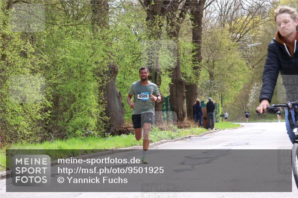 12.04.2026 - 45. Internationalen Wilhelmsburger Insellauf Yannick Fuchs http://msf.ph/oto/9501925 12.04.2026 12:42:30 Laufen 4505 meine-sportfotos.de