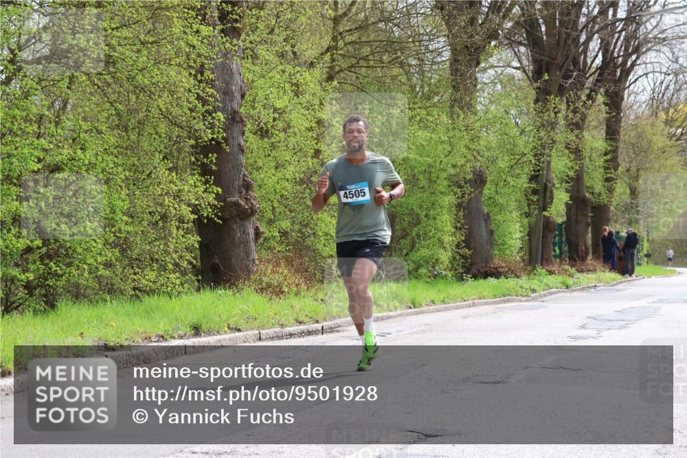 12.04.2026 - 45. Internationalen Wilhelmsburger Insellauf Yannick Fuchs http://msf.ph/oto/9501928 12.04.2026 12:42:32 Laufen 4505 meine-sportfotos.de