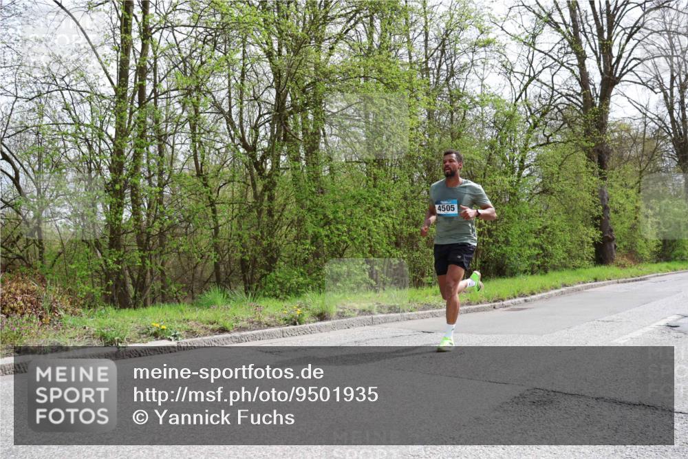 12.04.2026 - 45. Internationalen Wilhelmsburger Insellauf Yannick Fuchs http://msf.ph/oto/9501935 12.04.2026 12:42:34 Laufen 4505 meine-sportfotos.de