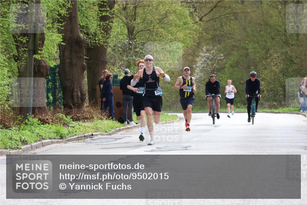12.04.2026 - 45. Internationalen Wilhelmsburger Insellauf Yannick Fuchs http://msf.ph/oto/9502015 12.04.2026 12:43:06 Laufen 5556, 3750, 4656 meine-sportfotos.de