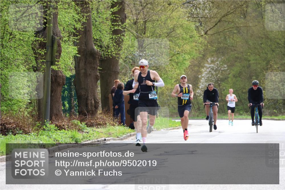 12.04.2026 - 45. Internationalen Wilhelmsburger Insellauf Yannick Fuchs http://msf.ph/oto/9502019 12.04.2026 12:43:07 Laufen 55, 3750, 4656 meine-sportfotos.de