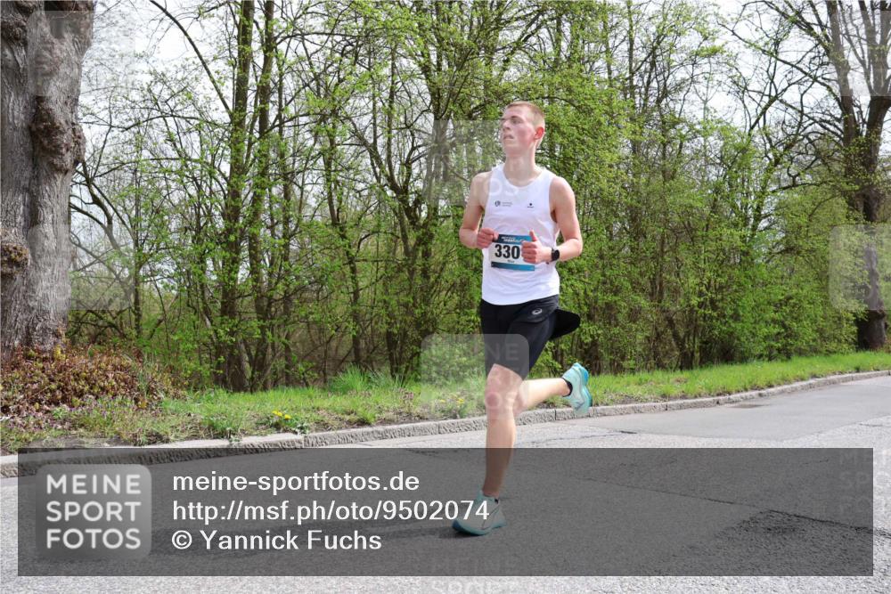 12.04.2026 - 45. Internationalen Wilhelmsburger Insellauf Yannick Fuchs http://msf.ph/oto/9502074 12.04.2026 12:43:28 Laufen 330 meine-sportfotos.de