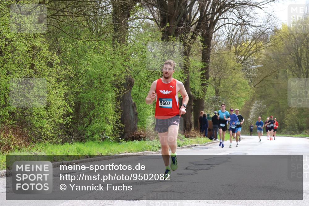 12.04.2026 - 45. Internationalen Wilhelmsburger Insellauf Yannick Fuchs http://msf.ph/oto/9502082 12.04.2026 12:43:42 Laufen 5607, 307 meine-sportfotos.de