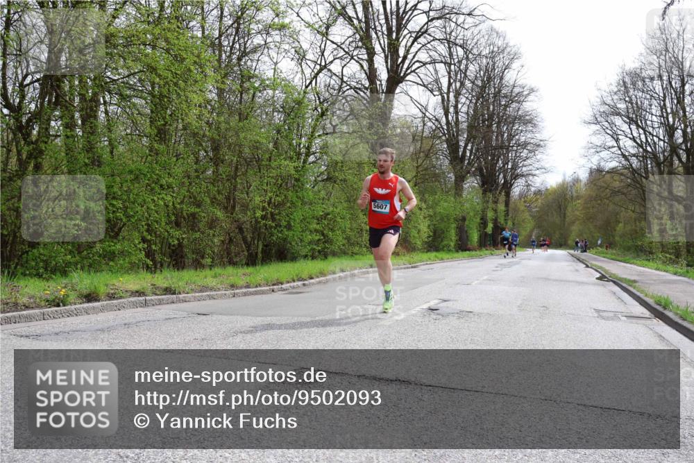 12.04.2026 - 45. Internationalen Wilhelmsburger Insellauf Yannick Fuchs http://msf.ph/oto/9502093 12.04.2026 12:43:44 Laufen 5607 meine-sportfotos.de