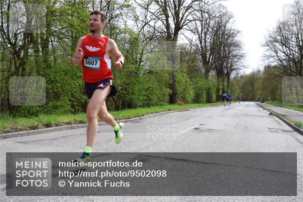12.04.2026 - 45. Internationalen Wilhelmsburger Insellauf Yannick Fuchs http://msf.ph/oto/9502098 12.04.2026 12:43:45 Laufen 5607 meine-sportfotos.de