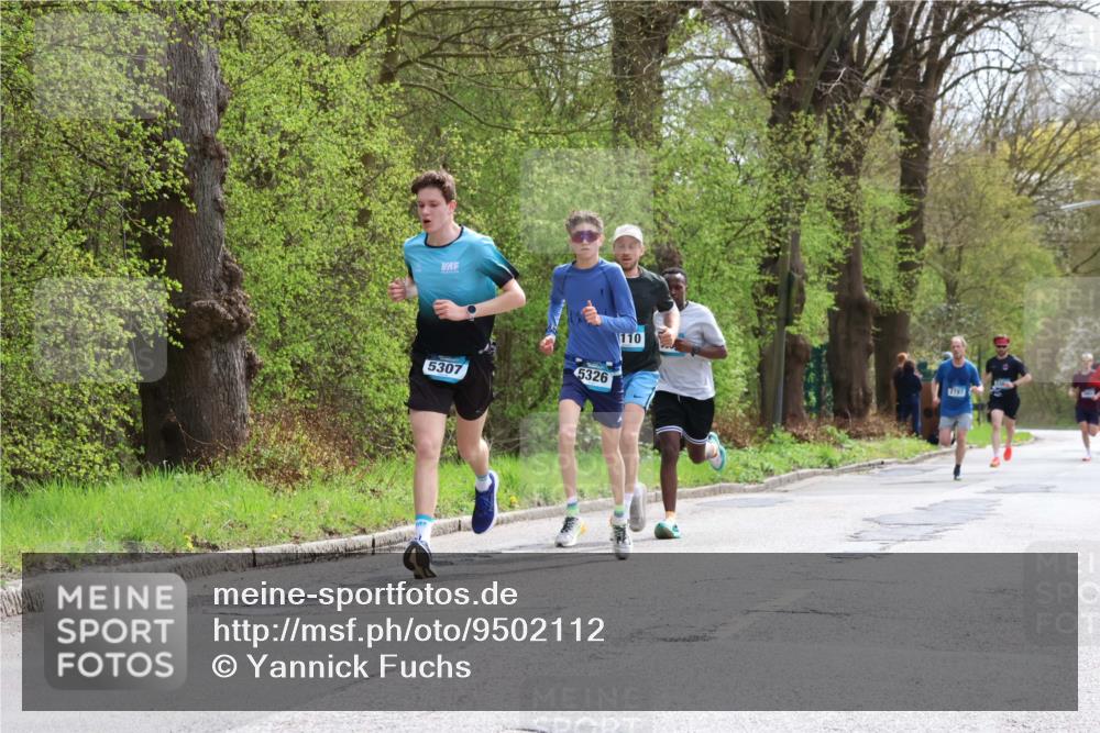 12.04.2026 - 45. Internationalen Wilhelmsburger Insellauf Yannick Fuchs http://msf.ph/oto/9502112 12.04.2026 12:43:49 Laufen 5307, 5326, 110, 2787 meine-sportfotos.de