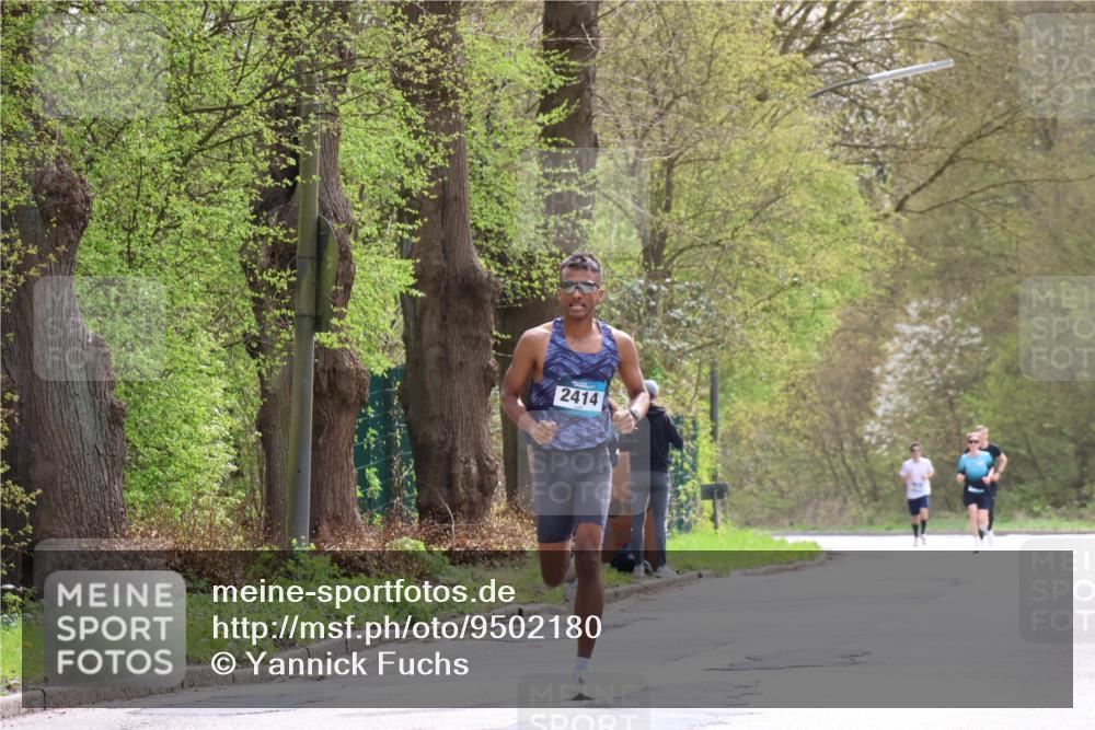 12.04.2026 - 45. Internationalen Wilhelmsburger Insellauf Yannick Fuchs http://msf.ph/oto/9502180 12.04.2026 12:44:05 Laufen 2414 meine-sportfotos.de