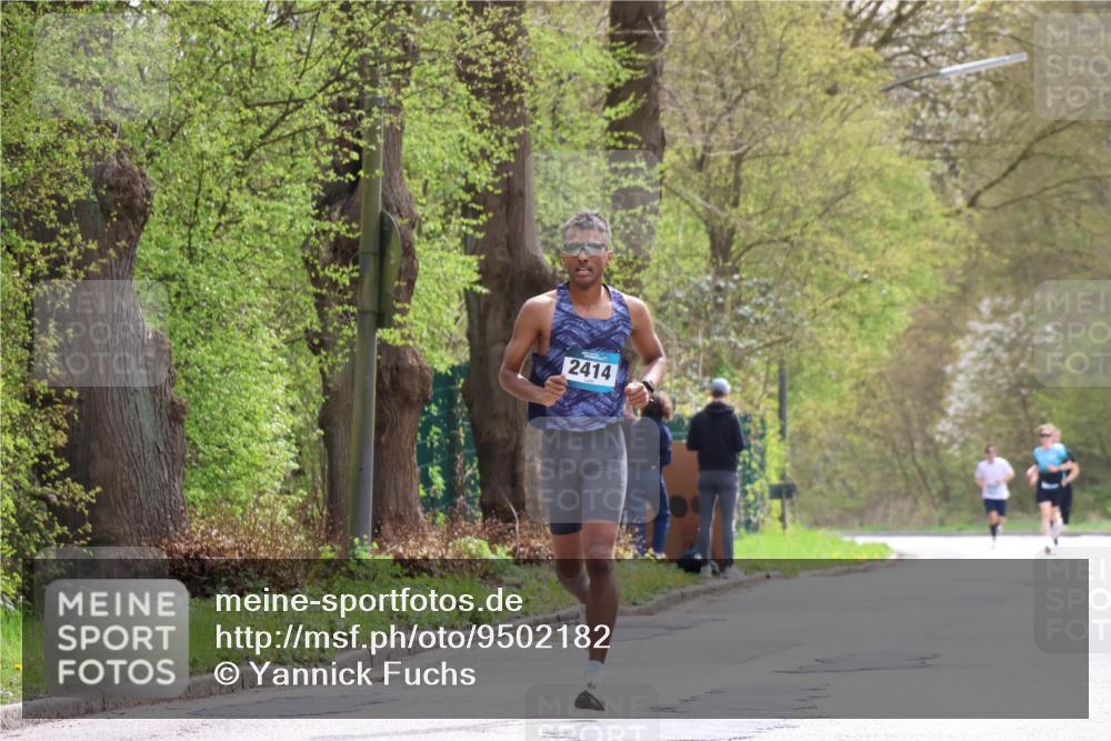 12.04.2026 - 45. Internationalen Wilhelmsburger Insellauf Yannick Fuchs http://msf.ph/oto/9502182 12.04.2026 12:44:05 Laufen 2414 meine-sportfotos.de