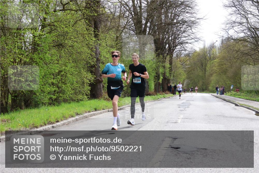 12.04.2026 - 45. Internationalen Wilhelmsburger Insellauf Yannick Fuchs http://msf.ph/oto/9502221 12.04.2026 12:44:26 Laufen 3159 meine-sportfotos.de