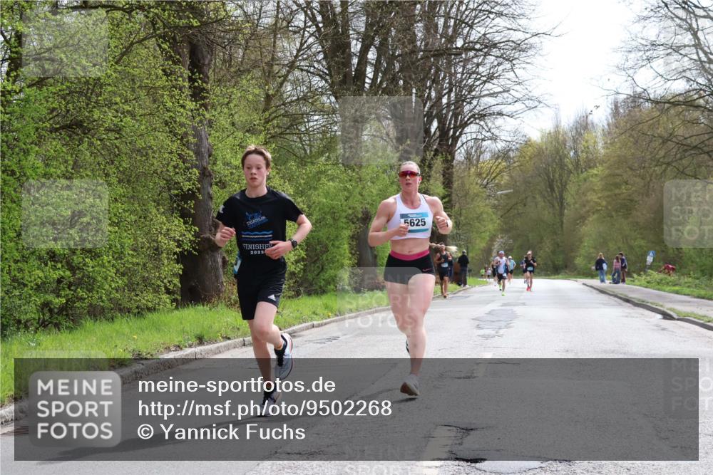 12.04.2026 - 45. Internationalen Wilhelmsburger Insellauf Yannick Fuchs http://msf.ph/oto/9502268 12.04.2026 12:44:44 Laufen 2025, 5625 meine-sportfotos.de