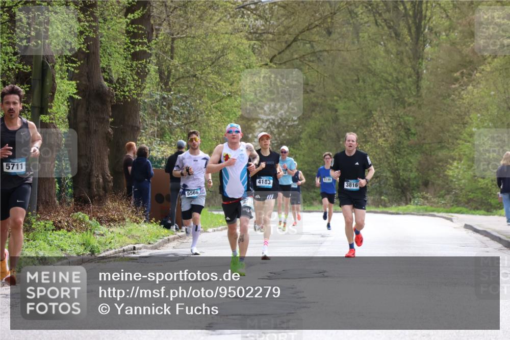 12.04.2026 - 45. Internationalen Wilhelmsburger Insellauf Yannick Fuchs http://msf.ph/oto/9502279 12.04.2026 12:44:47 Laufen 5711, 4183, 5146, 3816, 5566 meine-sportfotos.de