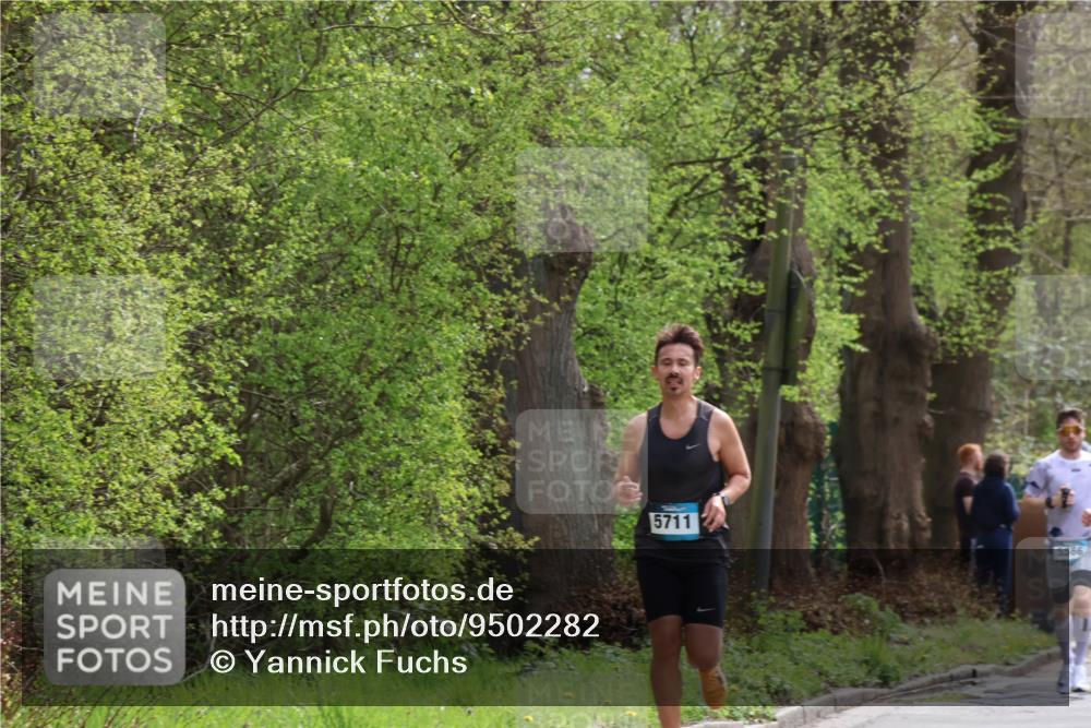 12.04.2026 - 45. Internationalen Wilhelmsburger Insellauf Yannick Fuchs http://msf.ph/oto/9502282 12.04.2026 12:44:48 Laufen 5711, 5566 meine-sportfotos.de