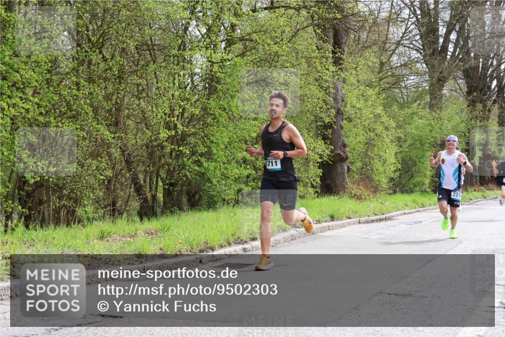 12.04.2026 - 45. Internationalen Wilhelmsburger Insellauf Yannick Fuchs http://msf.ph/oto/9502303 12.04.2026 12:44:52 Laufen 5711, 221 meine-sportfotos.de