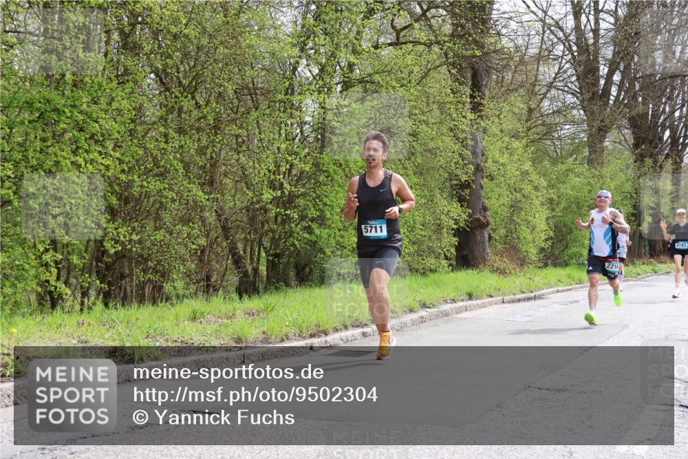 12.04.2026 - 45. Internationalen Wilhelmsburger Insellauf Yannick Fuchs http://msf.ph/oto/9502304 12.04.2026 12:44:52 Laufen 5711, 2218, 4183 meine-sportfotos.de