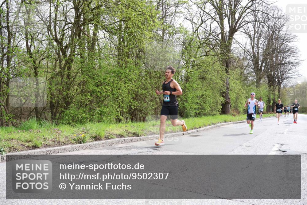 12.04.2026 - 45. Internationalen Wilhelmsburger Insellauf Yannick Fuchs http://msf.ph/oto/9502307 12.04.2026 12:44:53 Laufen 5711 meine-sportfotos.de