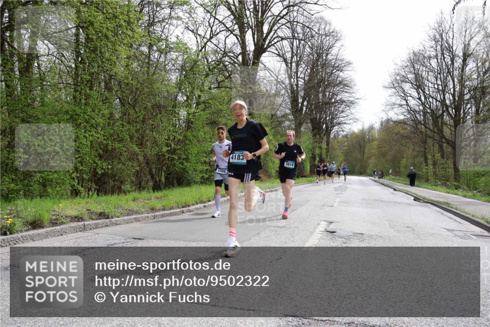 12.04.2026 - 45. Internationalen Wilhelmsburger Insellauf Yannick Fuchs http://msf.ph/oto/9502322 12.04.2026 12:44:56 Laufen 5566, 4183, 3816 meine-sportfotos.de
