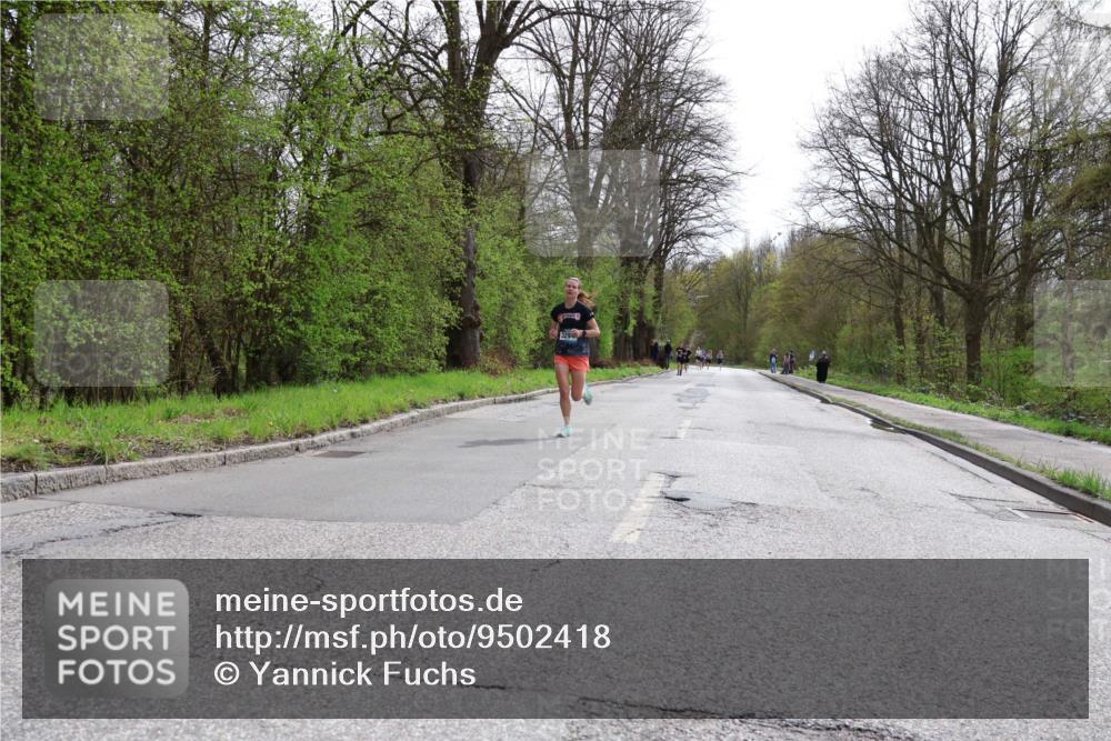 12.04.2026 - 45. Internationalen Wilhelmsburger Insellauf Yannick Fuchs http://msf.ph/oto/9502418 12.04.2026 12:45:17 Laufen 3294 meine-sportfotos.de