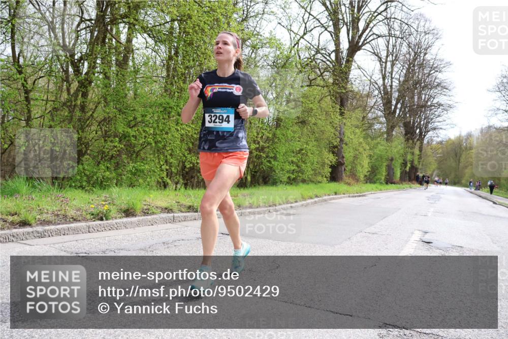12.04.2026 - 45. Internationalen Wilhelmsburger Insellauf Yannick Fuchs http://msf.ph/oto/9502429 12.04.2026 12:45:19 Laufen 3294 meine-sportfotos.de