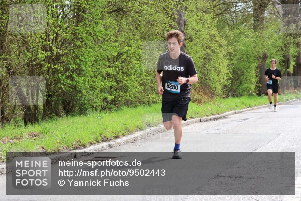 12.04.2026 - 45. Internationalen Wilhelmsburger Insellauf Yannick Fuchs http://msf.ph/oto/9502443 12.04.2026 12:45:28 Laufen 5280 meine-sportfotos.de
