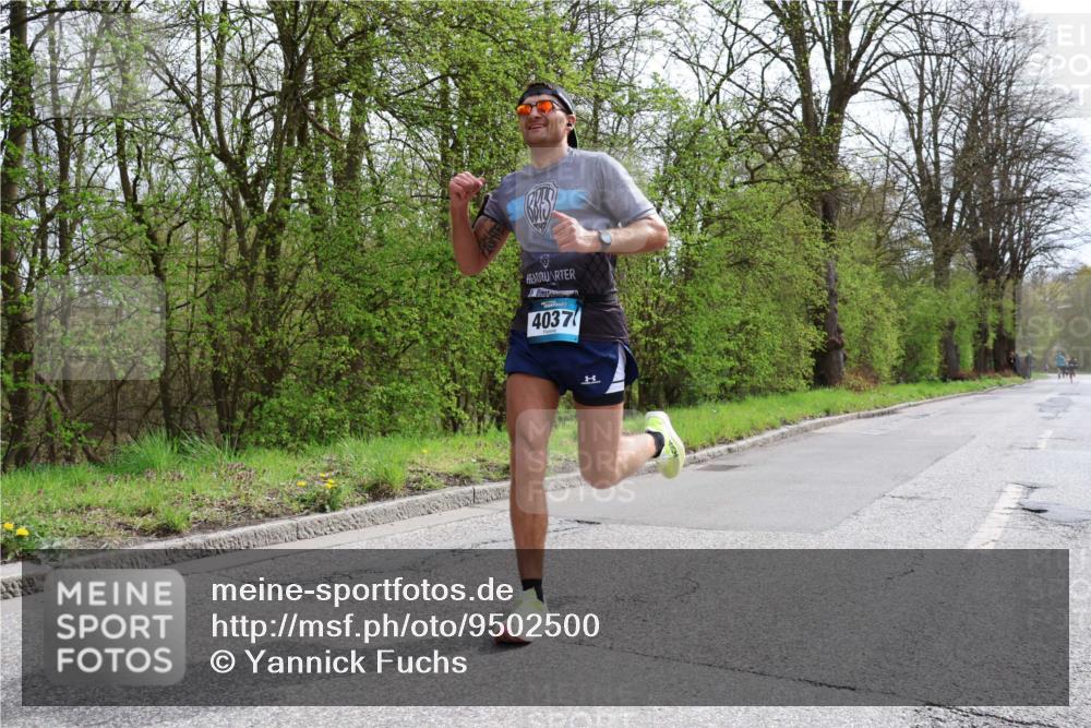 12.04.2026 - 45. Internationalen Wilhelmsburger Insellauf Yannick Fuchs http://msf.ph/oto/9502500 12.04.2026 12:45:38 Laufen 4037 meine-sportfotos.de