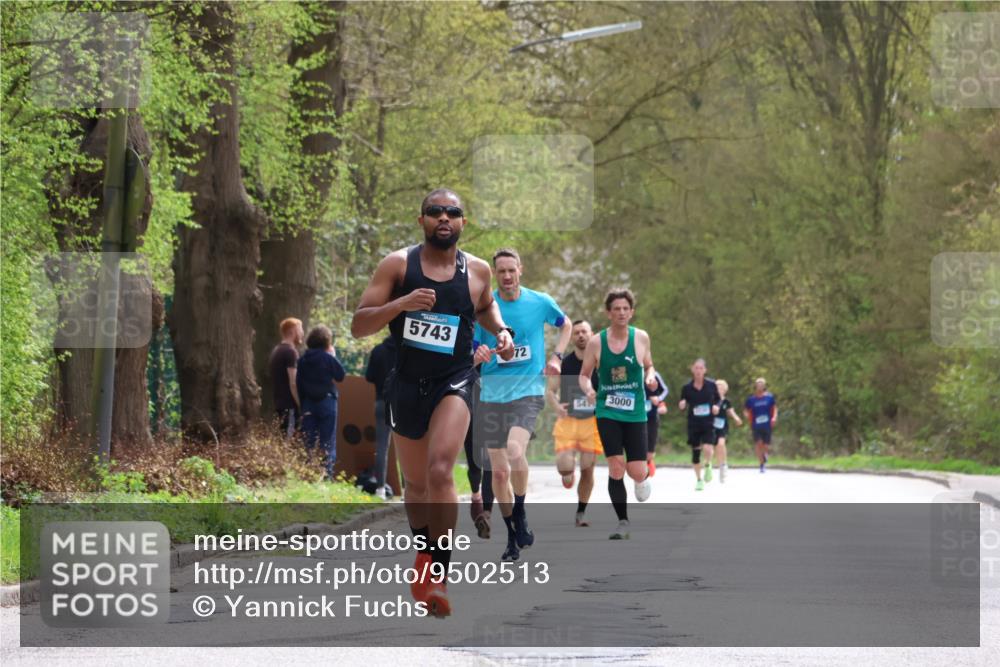 12.04.2026 - 45. Internationalen Wilhelmsburger Insellauf Yannick Fuchs http://msf.ph/oto/9502513 12.04.2026 12:45:47 Laufen 5743, 72, 54, 3000 meine-sportfotos.de