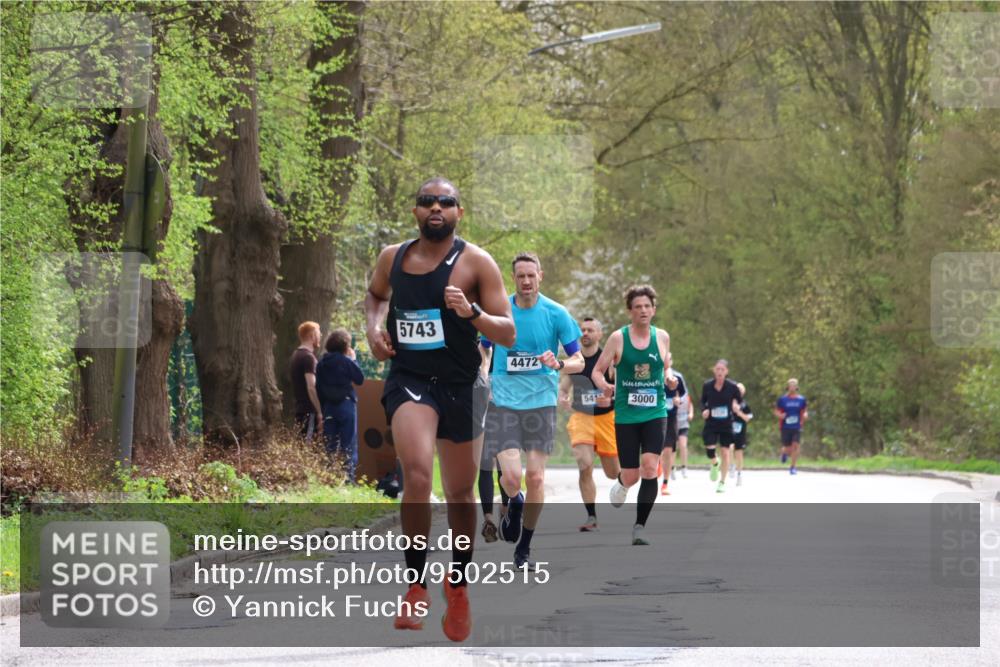 12.04.2026 - 45. Internationalen Wilhelmsburger Insellauf Yannick Fuchs http://msf.ph/oto/9502515 12.04.2026 12:45:48 Laufen 5743, 4472, 541, 3000 meine-sportfotos.de