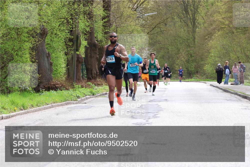 12.04.2026 - 45. Internationalen Wilhelmsburger Insellauf Yannick Fuchs http://msf.ph/oto/9502520 12.04.2026 12:45:48 Laufen 5743, 4472, 541, 3000 meine-sportfotos.de