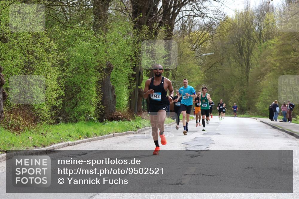 12.04.2026 - 45. Internationalen Wilhelmsburger Insellauf Yannick Fuchs http://msf.ph/oto/9502521 12.04.2026 12:45:49 Laufen 5743, 4041, 4472, 3000 meine-sportfotos.de