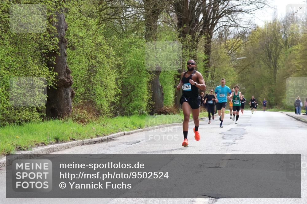 12.04.2026 - 45. Internationalen Wilhelmsburger Insellauf Yannick Fuchs http://msf.ph/oto/9502524 12.04.2026 12:45:50 Laufen 5743, 4041, 4472, 3000 meine-sportfotos.de