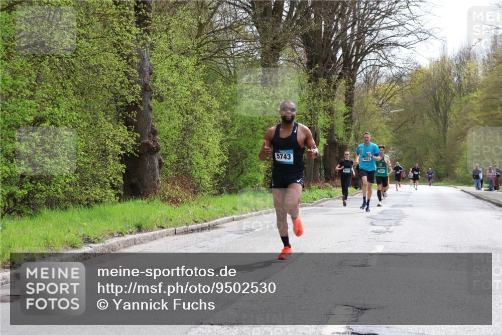 12.04.2026 - 45. Internationalen Wilhelmsburger Insellauf Yannick Fuchs http://msf.ph/oto/9502530 12.04.2026 12:45:51 Laufen 5743, 4041, 4472, 3000 meine-sportfotos.de