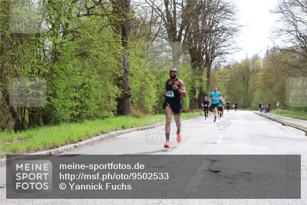12.04.2026 - 45. Internationalen Wilhelmsburger Insellauf Yannick Fuchs http://msf.ph/oto/9502533 12.04.2026 12:45:51 Laufen 5743 meine-sportfotos.de