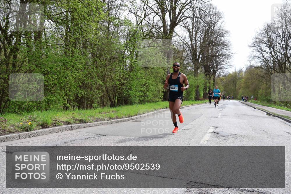 12.04.2026 - 45. Internationalen Wilhelmsburger Insellauf Yannick Fuchs http://msf.ph/oto/9502539 12.04.2026 12:45:52 Laufen 5743 meine-sportfotos.de