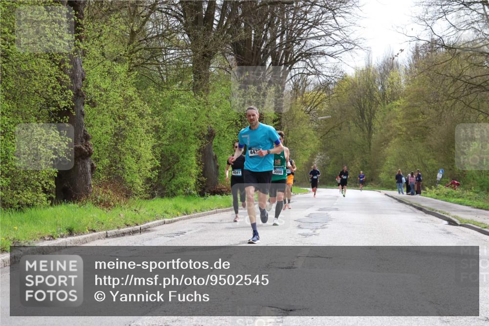 12.04.2026 - 45. Internationalen Wilhelmsburger Insellauf Yannick Fuchs http://msf.ph/oto/9502545 12.04.2026 12:45:54 Laufen 4041, 447, 3000 meine-sportfotos.de