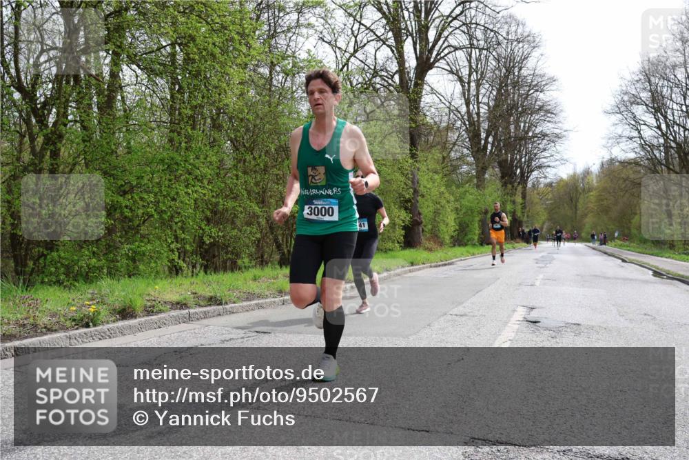 12.04.2026 - 45. Internationalen Wilhelmsburger Insellauf Yannick Fuchs http://msf.ph/oto/9502567 12.04.2026 12:45:58 Laufen 3000, 41 meine-sportfotos.de