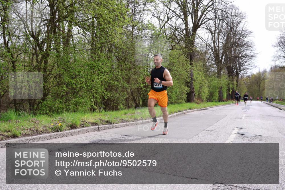 12.04.2026 - 45. Internationalen Wilhelmsburger Insellauf Yannick Fuchs http://msf.ph/oto/9502579 12.04.2026 12:46:01 Laufen 5411 meine-sportfotos.de