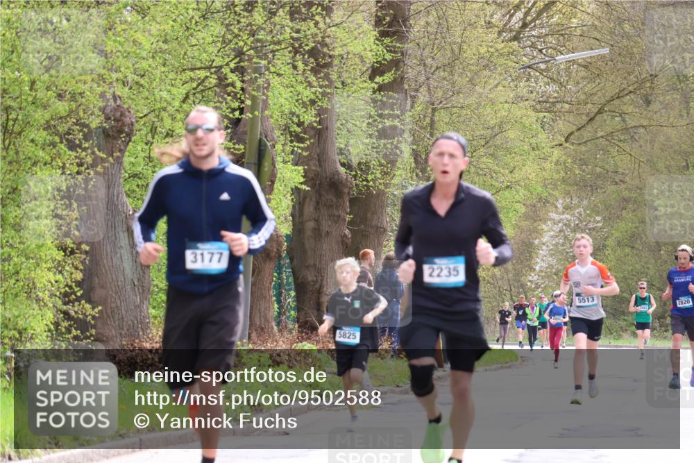 12.04.2026 - 45. Internationalen Wilhelmsburger Insellauf Yannick Fuchs http://msf.ph/oto/9502588 12.04.2026 12:46:05 Laufen 3177, 5825, 2235, 5513, 2820 meine-sportfotos.de