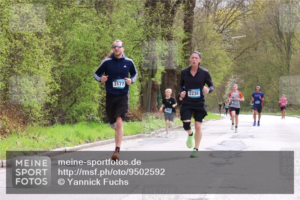 12.04.2026 - 45. Internationalen Wilhelmsburger Insellauf Yannick Fuchs http://msf.ph/oto/9502592 12.04.2026 12:46:05 Laufen 3177, 5825, 2235, 5513, 2820 meine-sportfotos.de