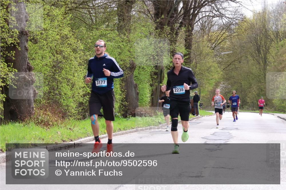 12.04.2026 - 45. Internationalen Wilhelmsburger Insellauf Yannick Fuchs http://msf.ph/oto/9502596 12.04.2026 12:46:06 Laufen 3177, 5825, 2235, 5513, 2820 meine-sportfotos.de