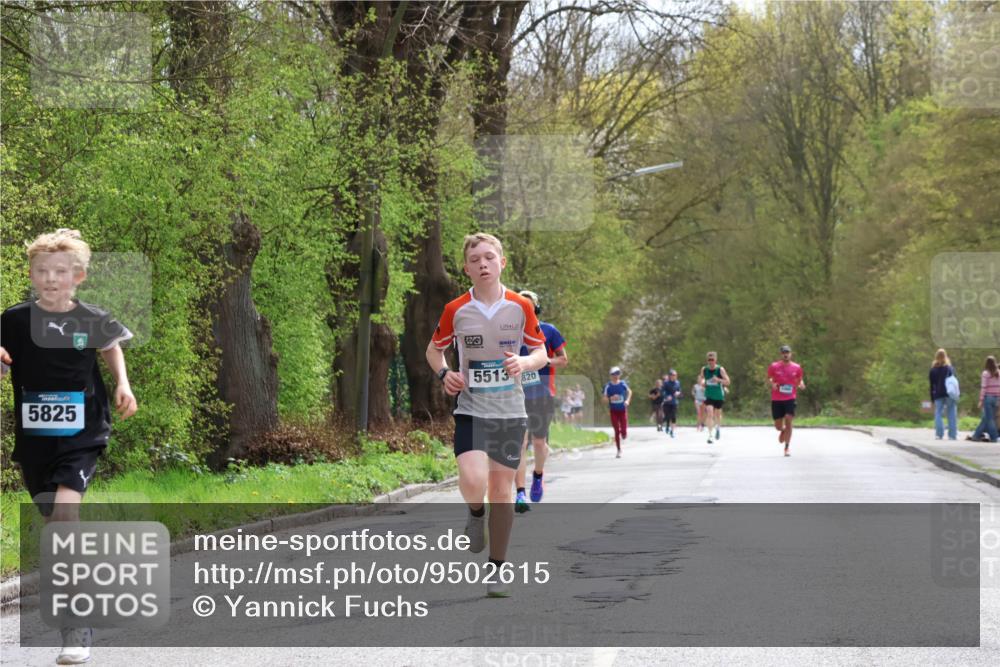 12.04.2026 - 45. Internationalen Wilhelmsburger Insellauf Yannick Fuchs http://msf.ph/oto/9502615 12.04.2026 12:46:11 Laufen 5825, 5513, 820 meine-sportfotos.de
