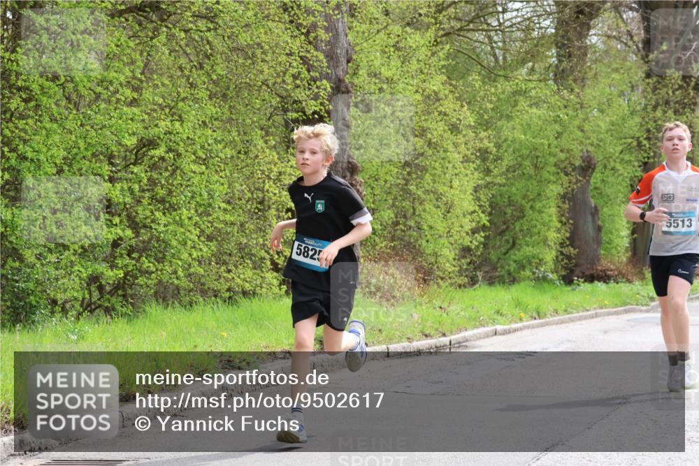 12.04.2026 - 45. Internationalen Wilhelmsburger Insellauf Yannick Fuchs http://msf.ph/oto/9502617 12.04.2026 12:46:12 Laufen 5825, 5513 meine-sportfotos.de