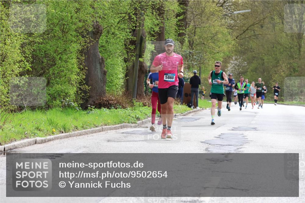 12.04.2026 - 45. Internationalen Wilhelmsburger Insellauf Yannick Fuchs http://msf.ph/oto/9502654 12.04.2026 12:46:21 Laufen 25, 5860, 39 meine-sportfotos.de