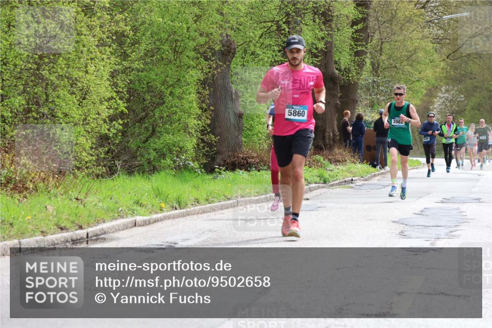 12.04.2026 - 45. Internationalen Wilhelmsburger Insellauf Yannick Fuchs http://msf.ph/oto/9502658 12.04.2026 12:46:22 Laufen 5860, 3982 meine-sportfotos.de