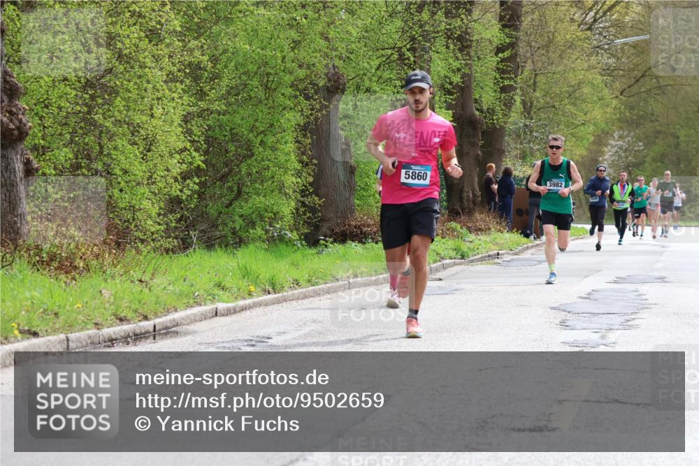 12.04.2026 - 45. Internationalen Wilhelmsburger Insellauf Yannick Fuchs http://msf.ph/oto/9502659 12.04.2026 12:46:22 Laufen 5860, 3982, 5296 meine-sportfotos.de
