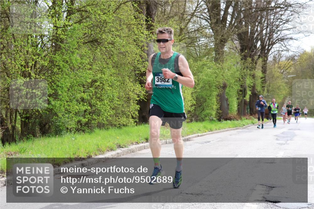 12.04.2026 - 45. Internationalen Wilhelmsburger Insellauf Yannick Fuchs http://msf.ph/oto/9502689 12.04.2026 12:46:29 Laufen 3982 meine-sportfotos.de