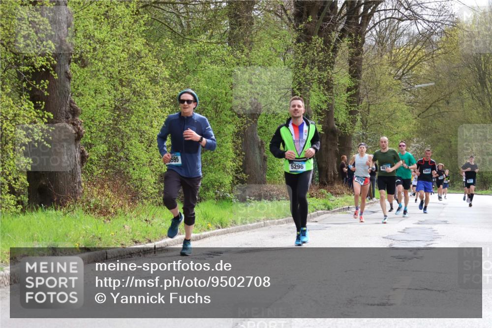 12.04.2026 - 45. Internationalen Wilhelmsburger Insellauf Yannick Fuchs http://msf.ph/oto/9502708 12.04.2026 12:46:33 Laufen 595, 5296, 4079, 46 meine-sportfotos.de